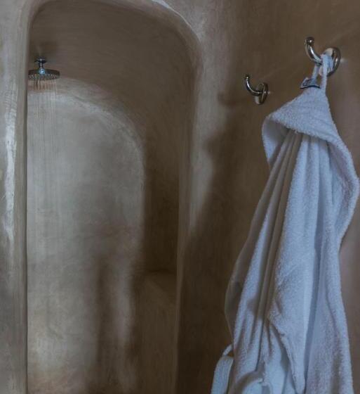 Iliovasilema Hotel & Suites