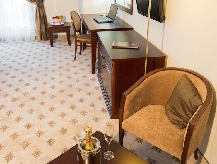 בית מלון כפרי Katarina