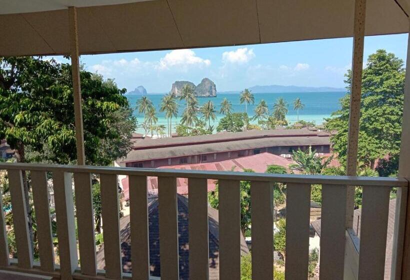 בית מלון כפרי Koh Hai Fantasy Resort & Spa