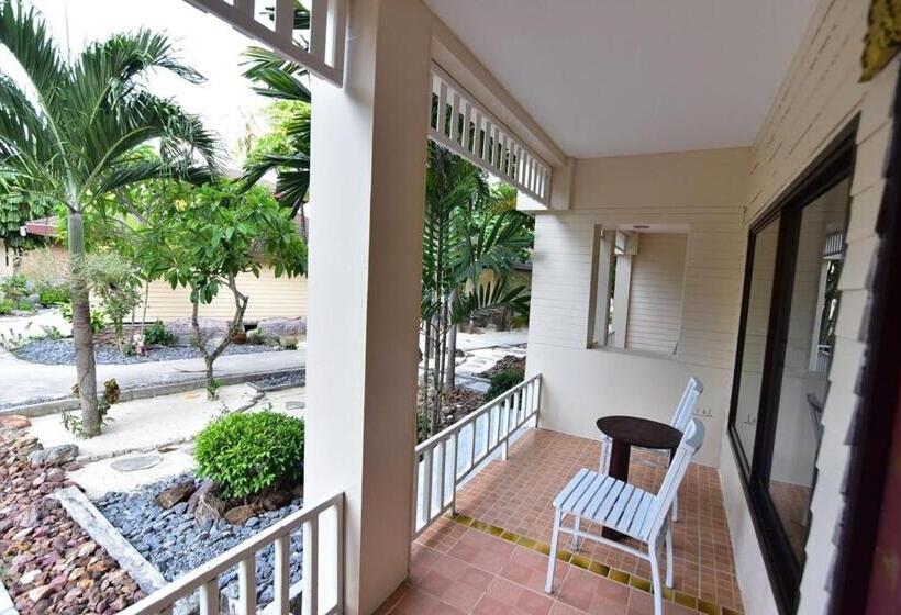 בית מלון כפרי Koh Hai Fantasy Resort & Spa