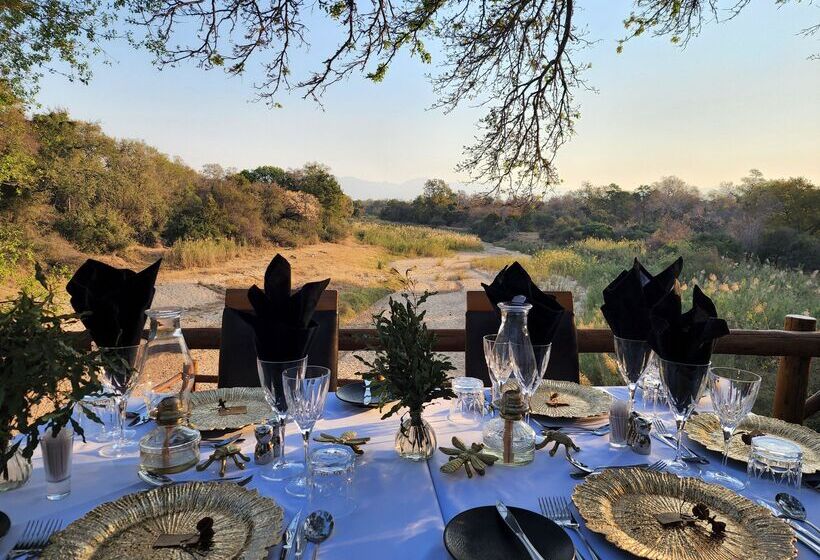 ホテル Kuname River Lodge