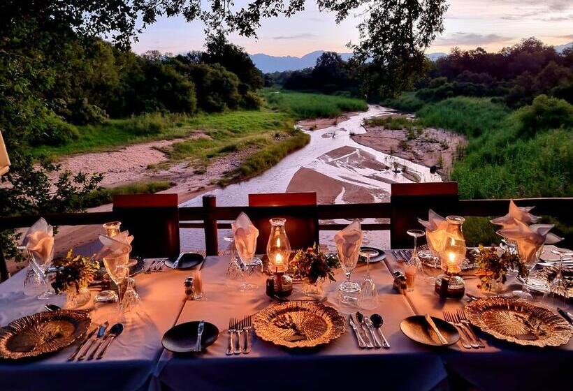 ホテル Kuname River Lodge