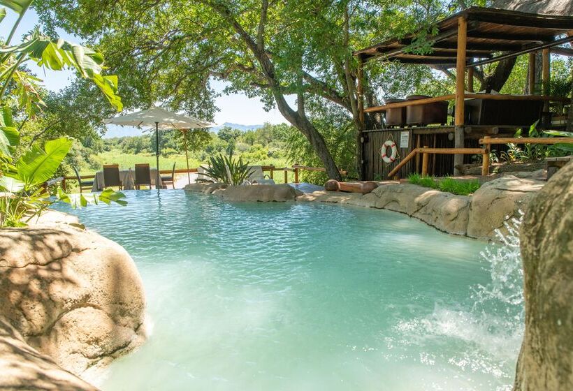 ホテル Kuname River Lodge