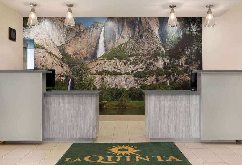 Отель La Quinta By Wyndham Fresno Northwest