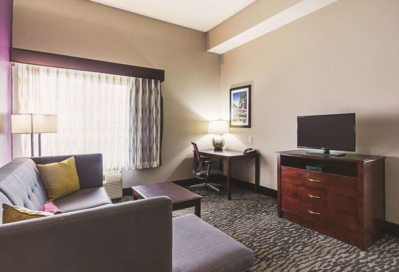 Отель La Quinta By Wyndham Fresno Northwest