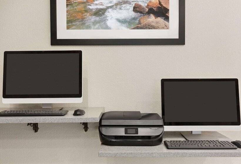 ホテル La Quinta By Wyndham Fresno Northwest