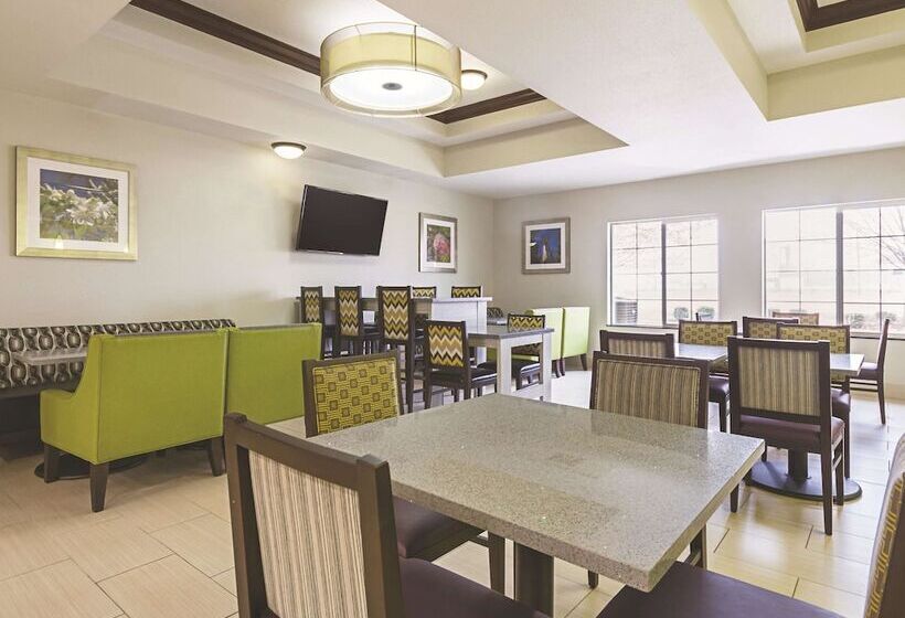 هتل La Quinta By Wyndham Fresno Northwest