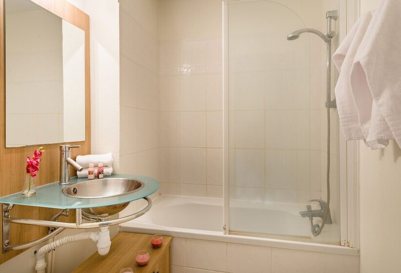 בית מלון כפרי Lagrange Vacances Les Jardins Renaissance