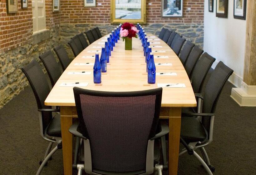 هتل Lancaster Arts