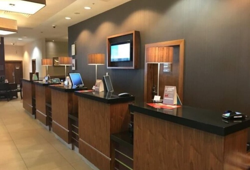 Отель Leonardo Aberdeen