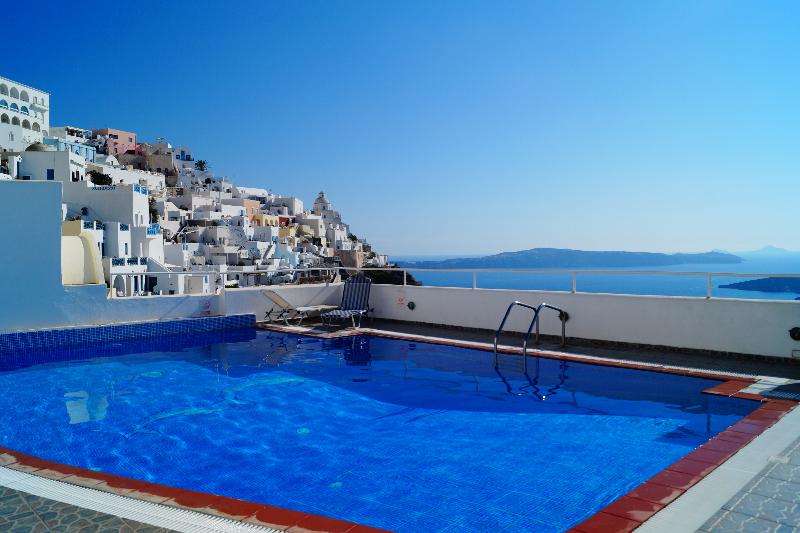 Отель Loucas On The Cliff