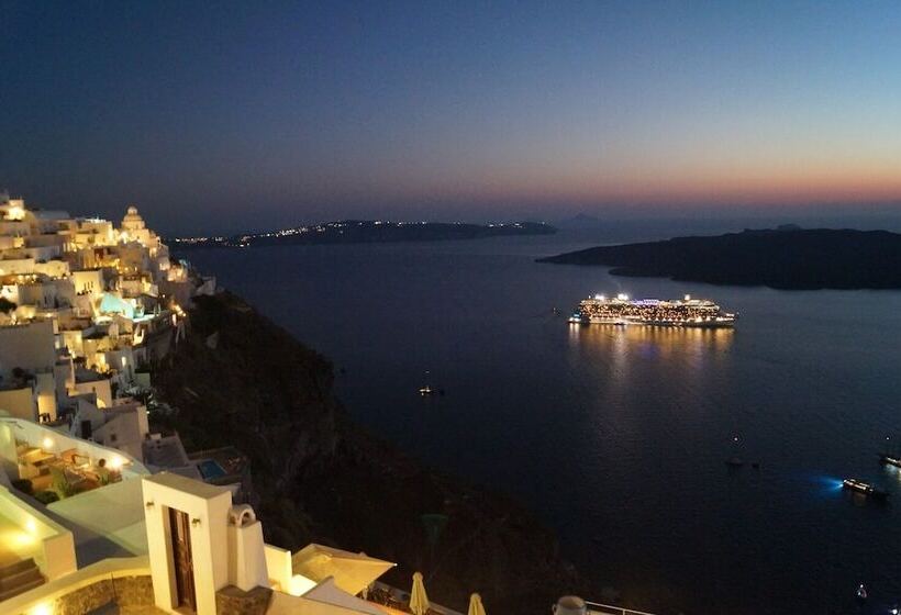 Отель Loucas On The Cliff