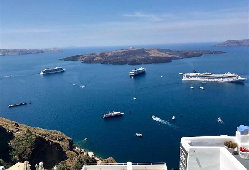 Отель Loucas On The Cliff