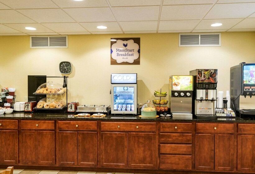 Отель Mainstay Suites Dover