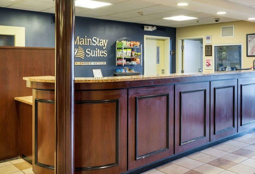 هتل Mainstay Suites Dover