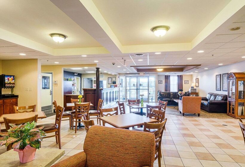 Отель Mainstay Suites Dover