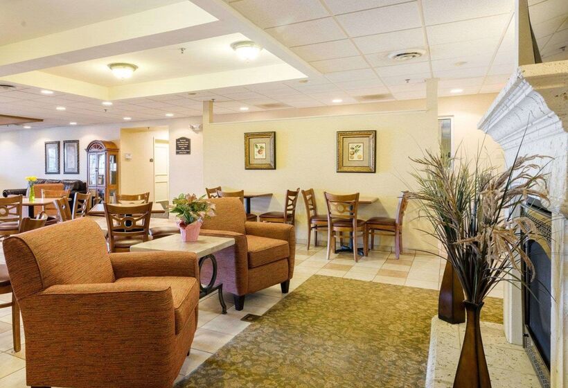 Отель Mainstay Suites Dover