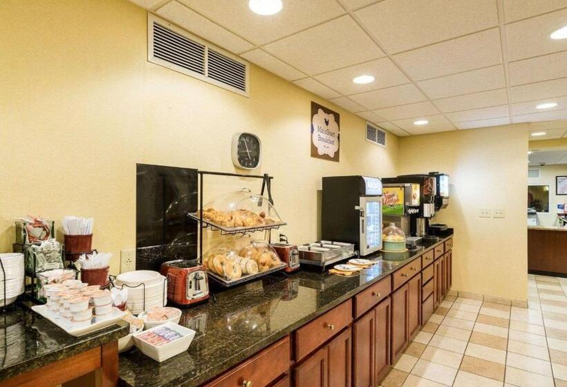 Отель Mainstay Suites Dover