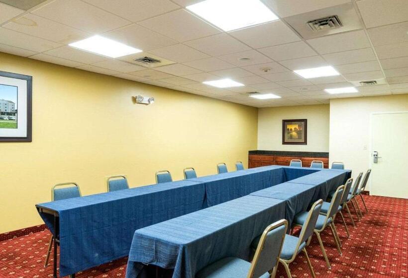 Отель Mainstay Suites Dover