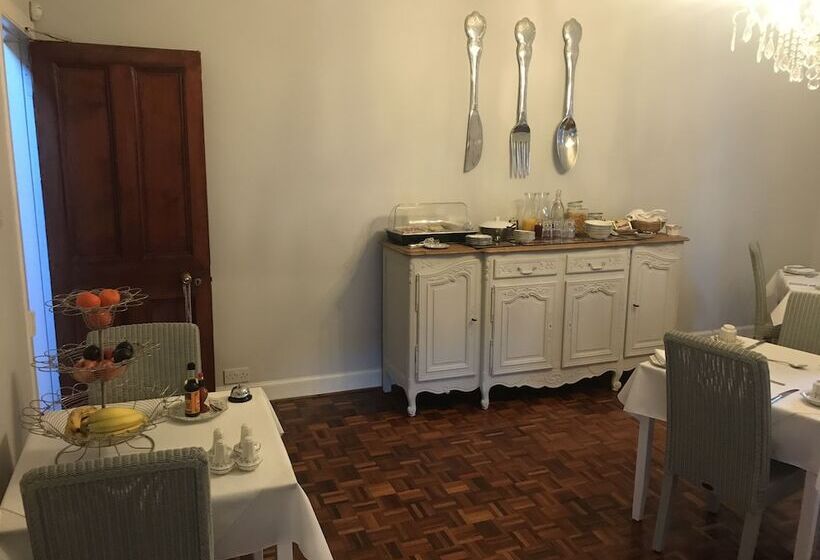 ホテル Merlindale