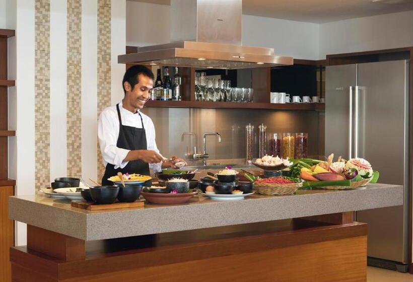 호텔 Mövenpick Resort Bangtao Beach Phuket