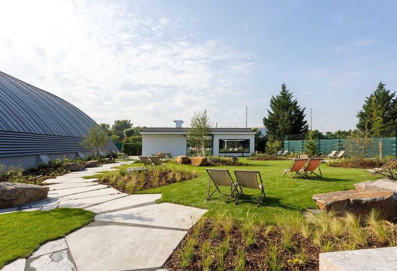 Отель NH Collection Olomouc Congress