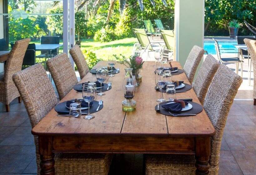 فندق Oyster Bay Lodge