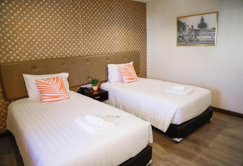 Parasol Inn Chiang Mai Old City Hotel   Sha Plus