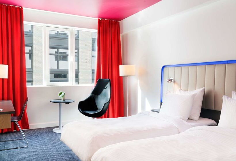 هتل Radisson Red Oslo City Centre