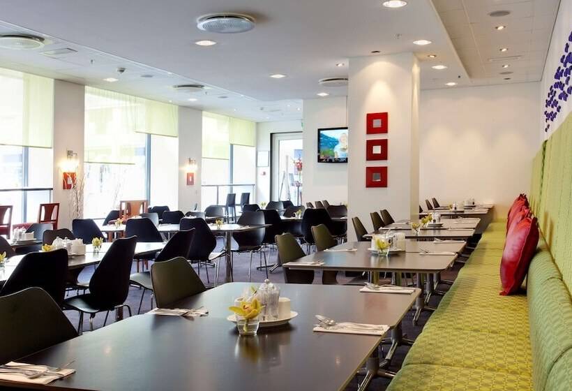 هتل Radisson Red Oslo City Centre