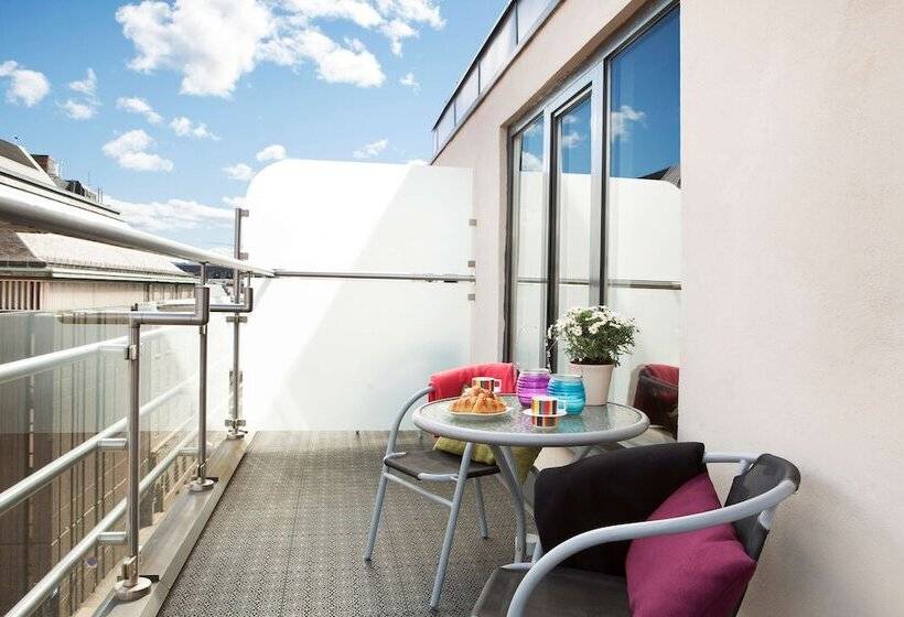 هتل Radisson Red Oslo City Centre