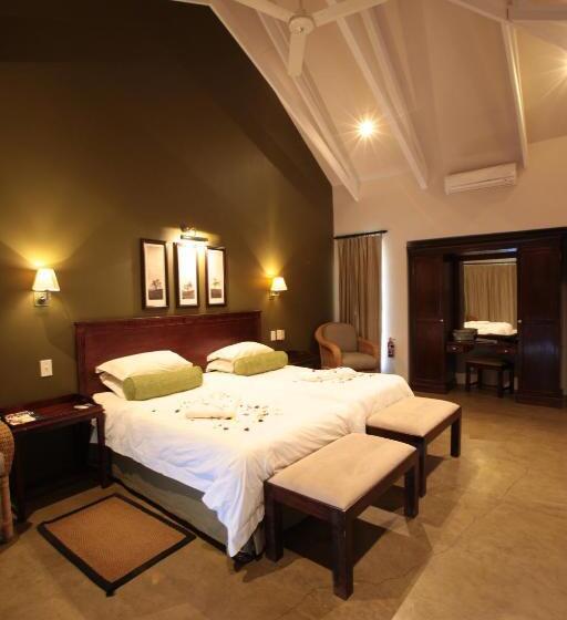 Отель Perrys Bridge Hollow Boutique