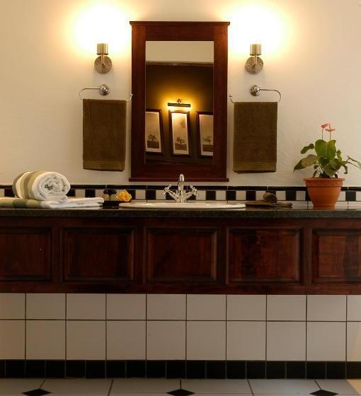 Отель Perrys Bridge Hollow Boutique