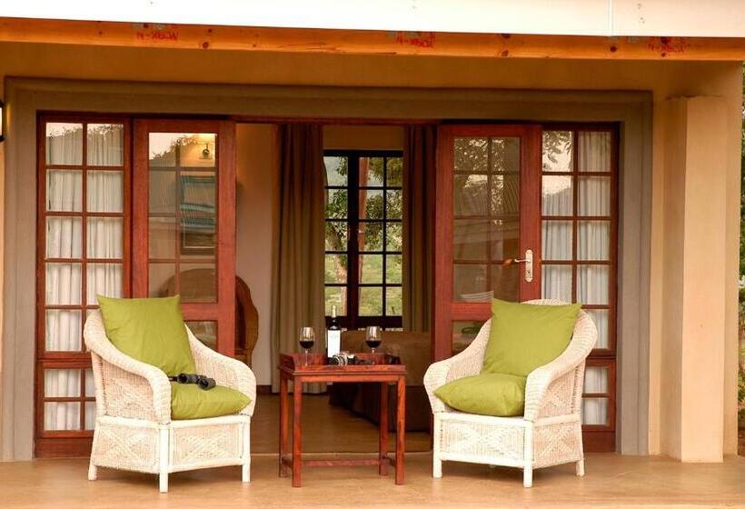 Отель Perrys Bridge Hollow Boutique