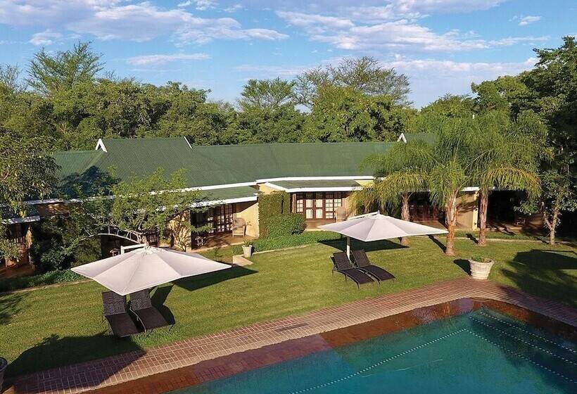 Отель Perrys Bridge Hollow Boutique