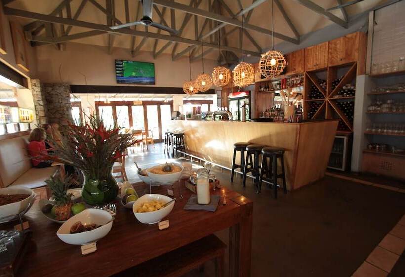 Отель Perrys Bridge Hollow Boutique