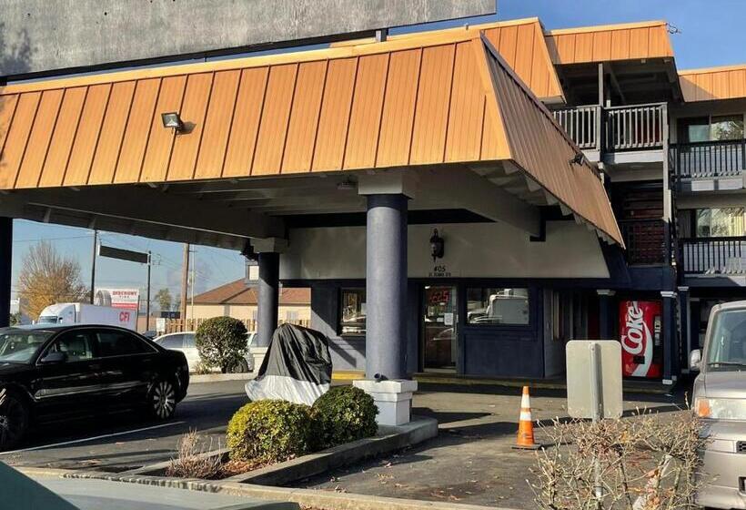 בית מלון כפרי Portland Inn