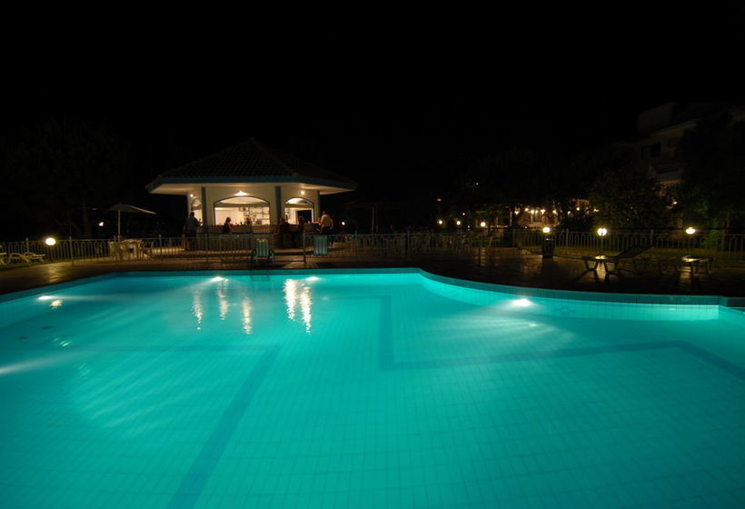 Отель Golden Beach