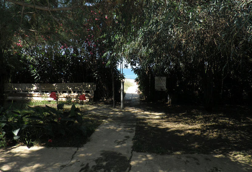 Отель Golden Beach