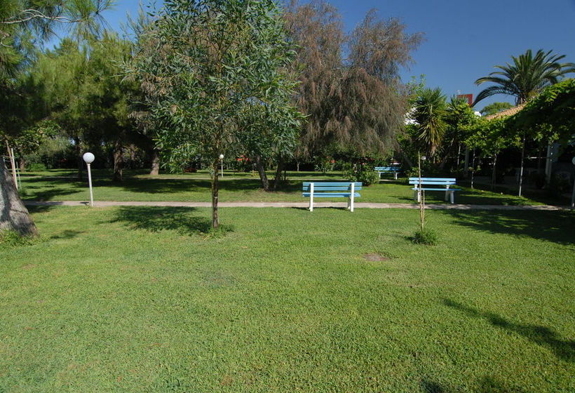 Отель Golden Beach