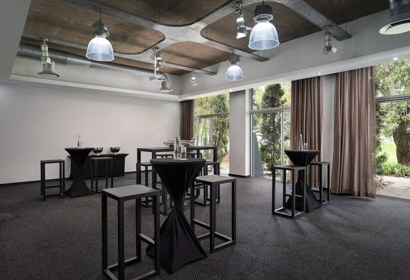 Protea Hotel By Marriott O R Tambo Airport