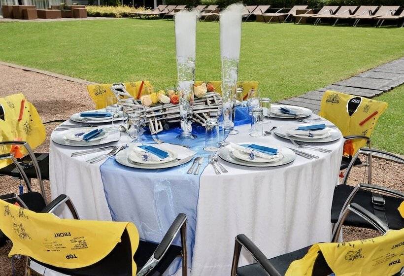 Protea Hotel By Marriott O R Tambo Airport