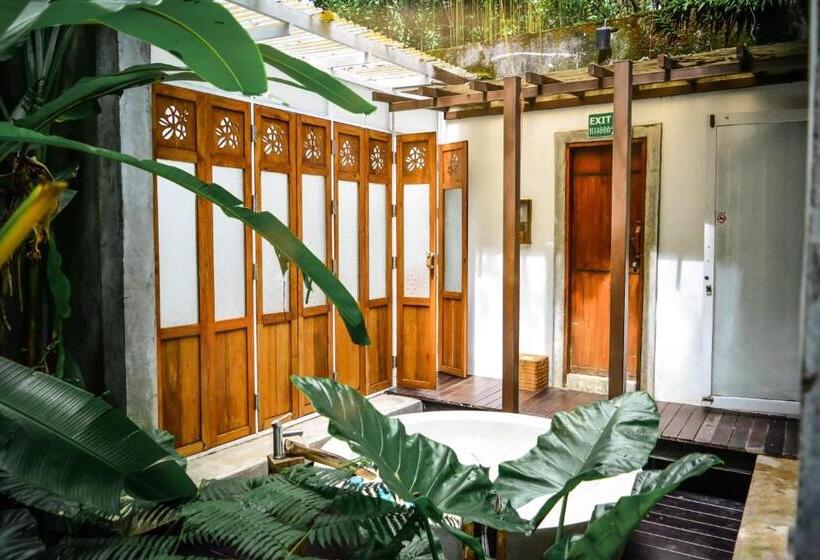 Отель Proud Phu Fah Maerim Resort