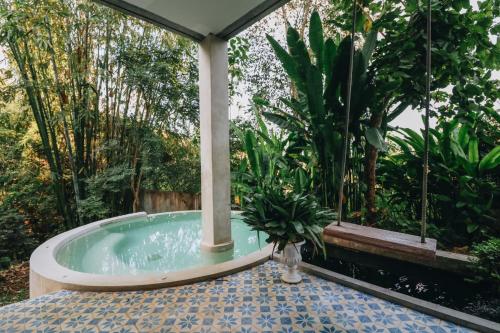 Отель Proud Phu Fah Maerim Resort