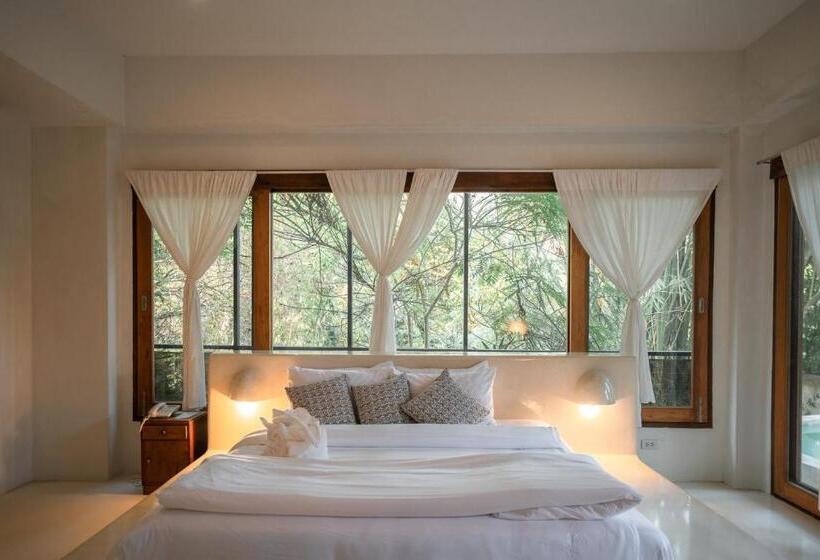 Отель Proud Phu Fah Maerim Resort