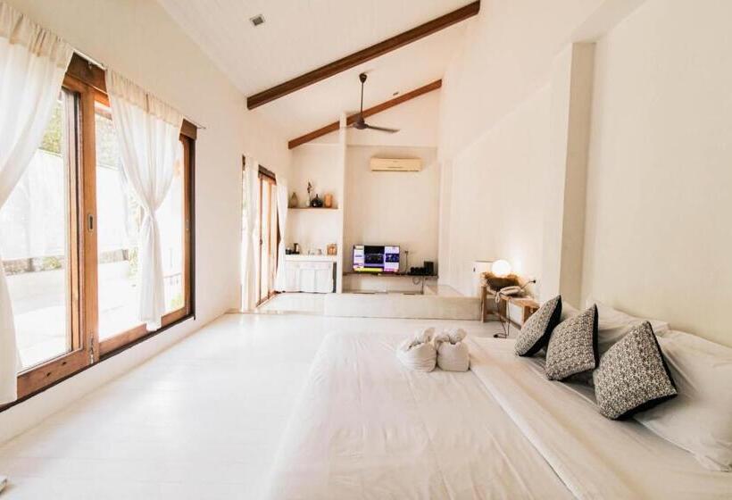 Отель Proud Phu Fah Maerim Resort