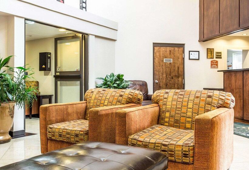 هتل Quality Inn & Suites Coliseum