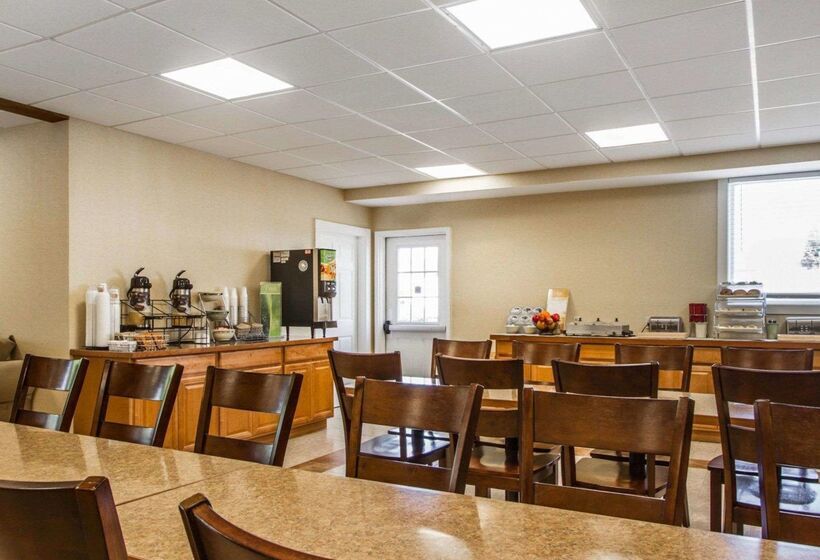 호텔 Quality Inn & Suites