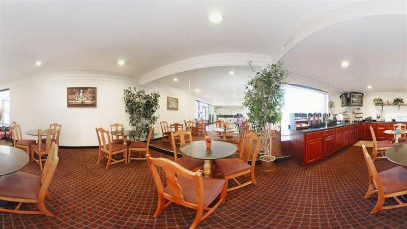 בית מלון כפרי Quality Inn