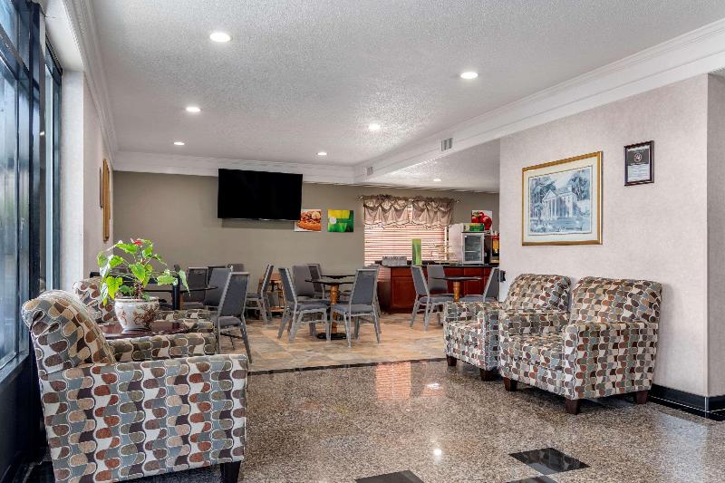 בית מלון כפרי Quality Inn